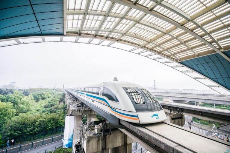 Maglev : le train à sustentation magnétique japonais !